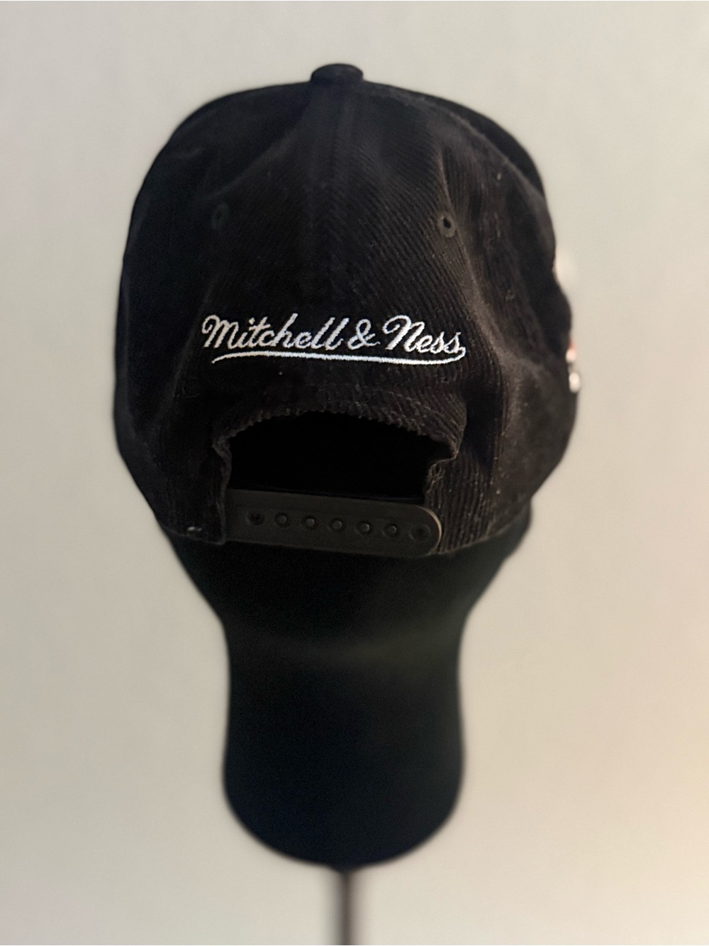 Mitchell & Ness Black Denver Nuggets Snapback with Rainbow Embroidered Logo - Picture 3 of 4